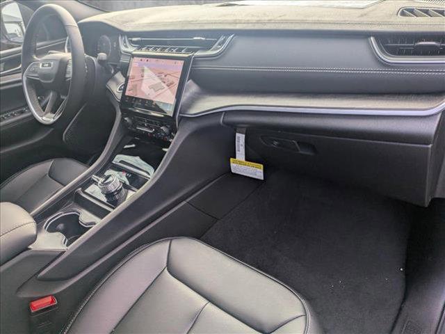 new 2025 Jeep Grand Cherokee car, priced at $50,401
