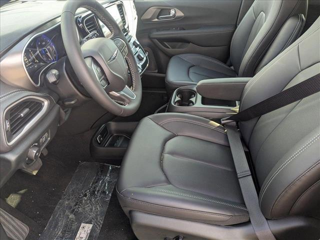 new 2025 Chrysler Pacifica car, priced at $50,014