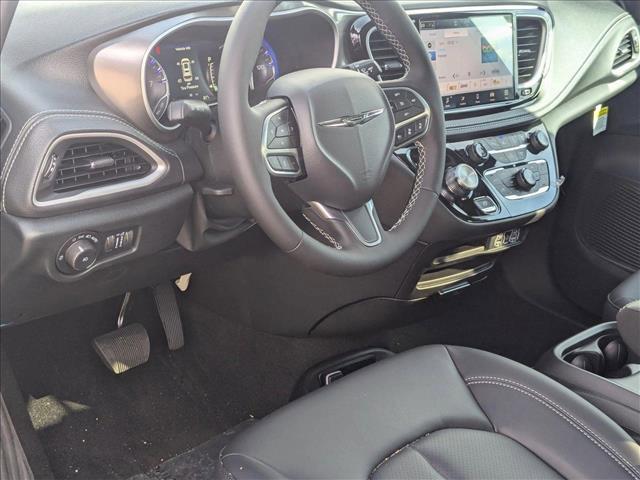 new 2025 Chrysler Pacifica car, priced at $50,014