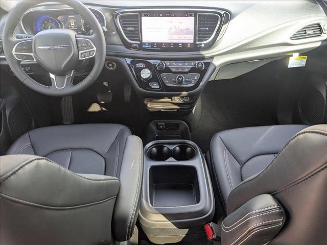 new 2025 Chrysler Pacifica car, priced at $50,014