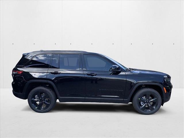 new 2025 Jeep Grand Cherokee car, priced at $42,801