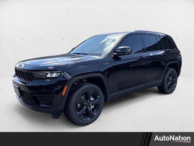 new 2025 Jeep Grand Cherokee car, priced at $45,799