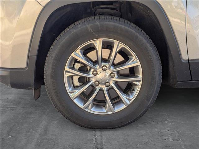 used 2021 Jeep Cherokee car, priced at $19,388