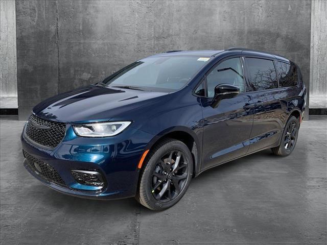new 2025 Chrysler Pacifica car, priced at $49,396