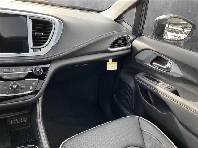 new 2025 Chrysler Pacifica car, priced at $52,896