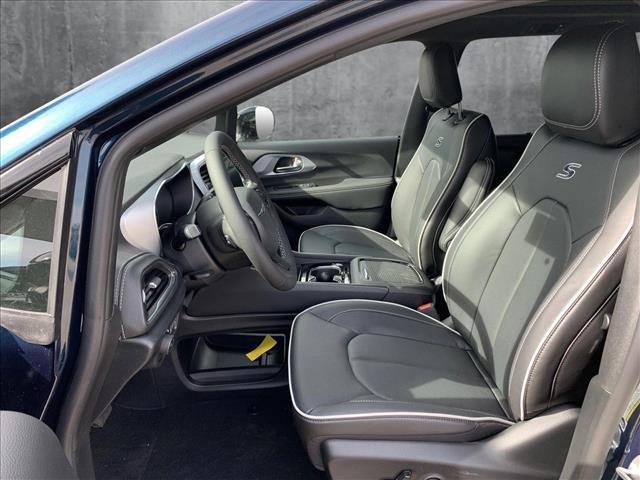 new 2025 Chrysler Pacifica car, priced at $52,896