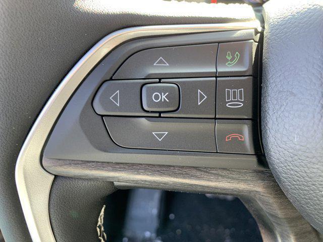 new 2025 Jeep Grand Cherokee car, priced at $51,095