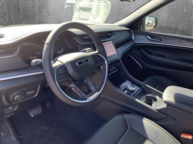 new 2025 Jeep Grand Cherokee car, priced at $53,595