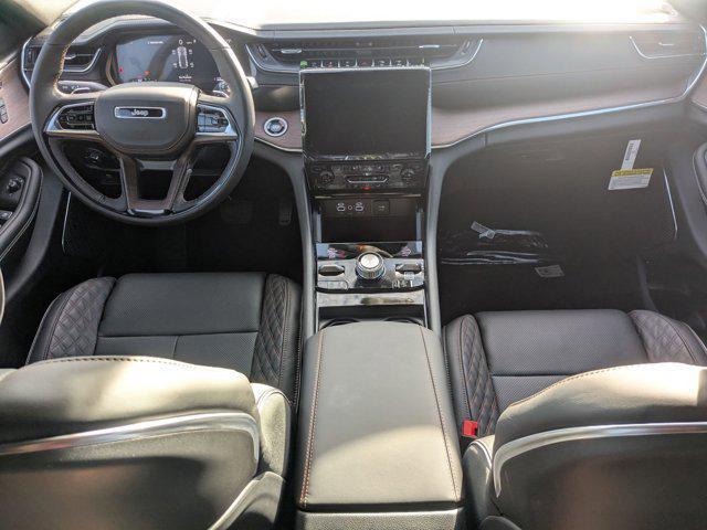 new 2025 Jeep Grand Cherokee car, priced at $59,276