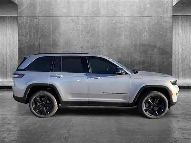 new 2025 Jeep Grand Cherokee car, priced at $52,209