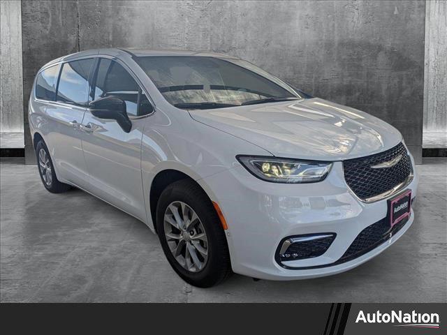 new 2025 Chrysler Pacifica car, priced at $46,261