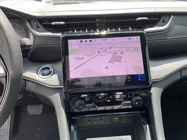 new 2025 Jeep Grand Cherokee L car, priced at $69,374