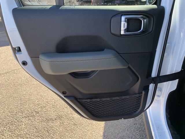 new 2025 Jeep Gladiator car, priced at $53,799