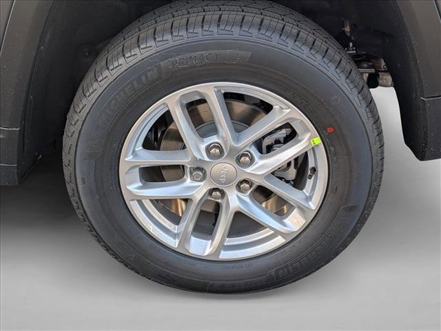 new 2025 Jeep Grand Cherokee car, priced at $41,549