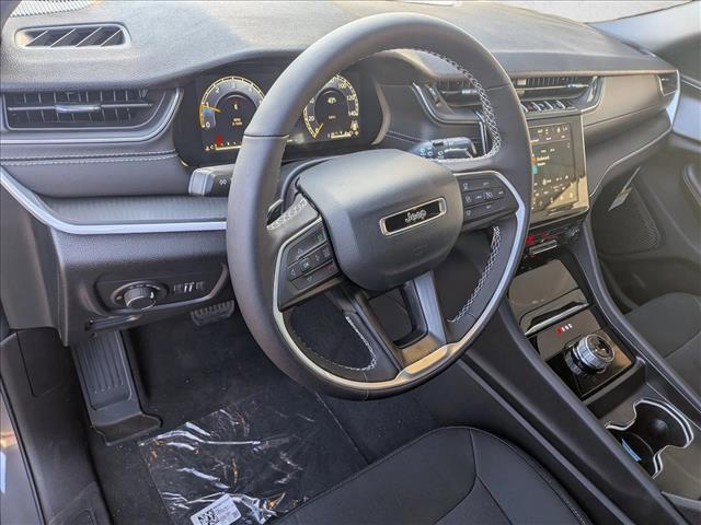 new 2025 Jeep Grand Cherokee car, priced at $41,549