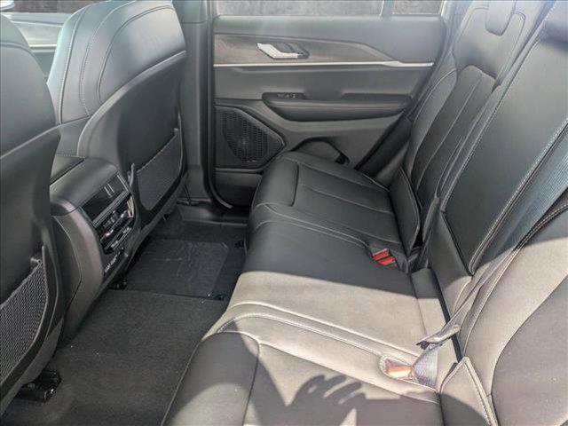 new 2025 Jeep Grand Cherokee car, priced at $44,403