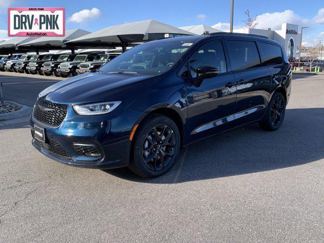 new 2025 Chrysler Pacifica car, priced at $54,334