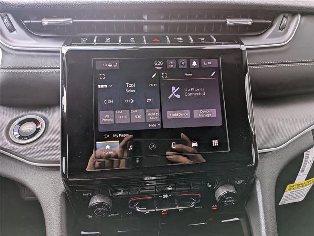 new 2025 Jeep Grand Cherokee car, priced at $41,090