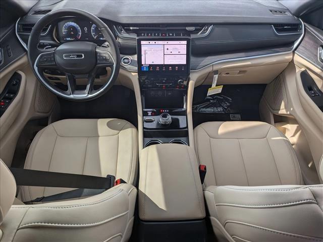 new 2025 Jeep Grand Cherokee car, priced at $43,849
