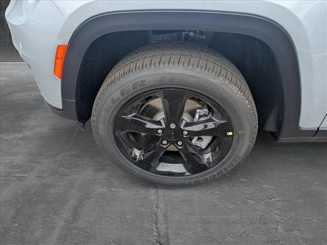 new 2025 Jeep Grand Cherokee L car, priced at $46,570