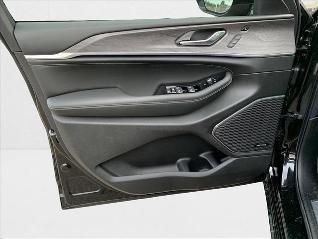 new 2025 Jeep Grand Cherokee L car, priced at $58,299