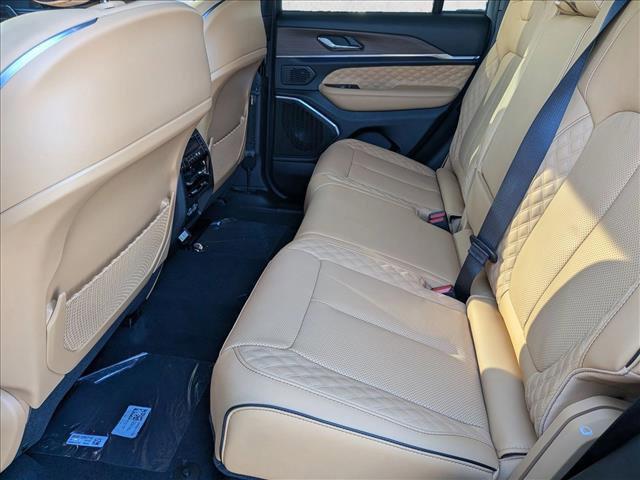 new 2025 Jeep Grand Cherokee car, priced at $60,140