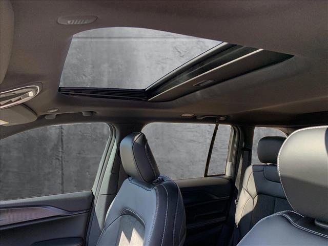 new 2025 Jeep Grand Cherokee car, priced at $44,799