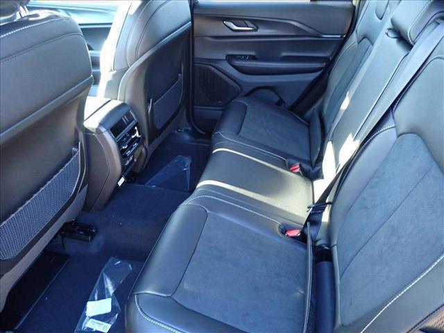 new 2025 Jeep Grand Cherokee car, priced at $40,505