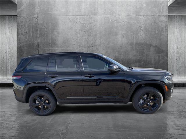 new 2025 Jeep Grand Cherokee car, priced at $56,529