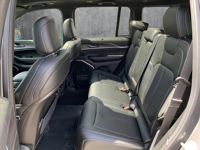 new 2025 Jeep Grand Cherokee car, priced at $53,595