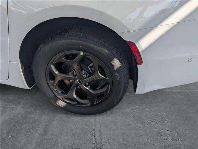 new 2025 Chrysler Pacifica Hybrid car, priced at $56,879