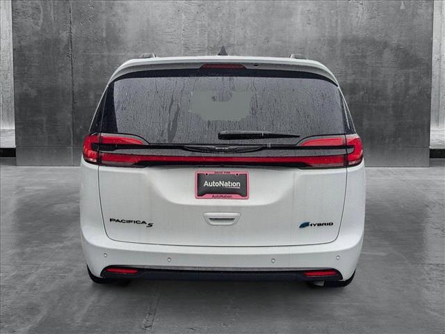 new 2025 Chrysler Pacifica Hybrid car, priced at $56,879