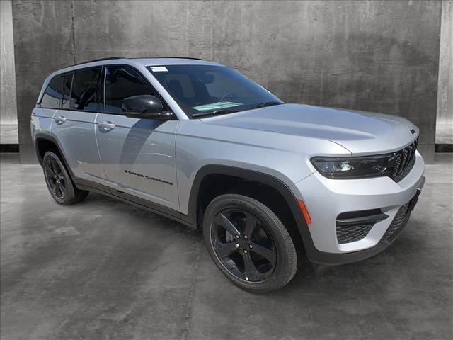 new 2024 Jeep Grand Cherokee car, priced at $45,142