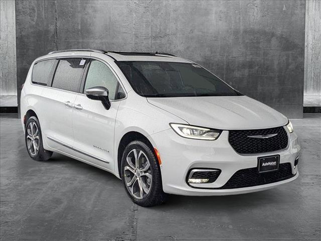 new 2025 Chrysler Pacifica car, priced at $59,024