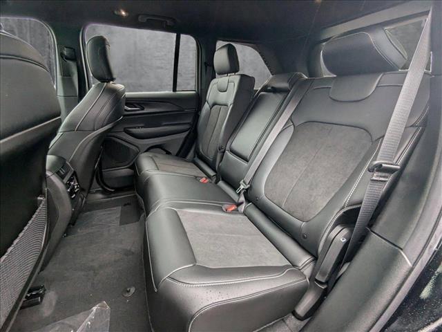 new 2025 Jeep Grand Cherokee car, priced at $44,799
