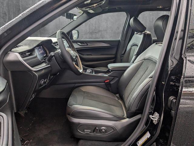 new 2025 Jeep Grand Cherokee car, priced at $46,799
