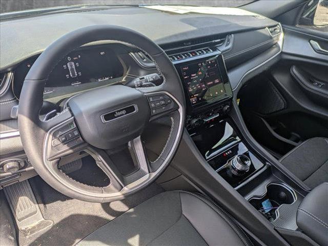 new 2025 Jeep Grand Cherokee car, priced at $45,799