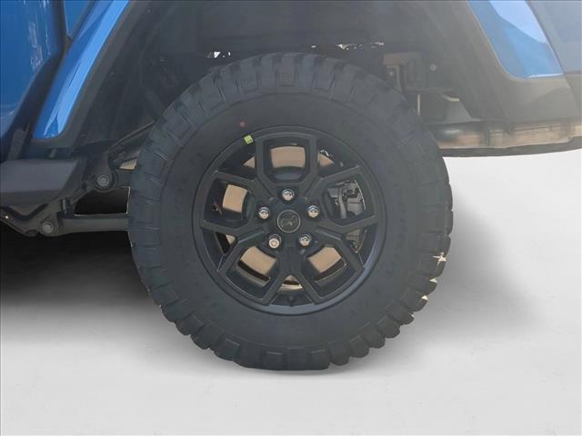 new 2025 Jeep Gladiator car, priced at $41,049