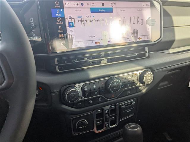 new 2025 Jeep Gladiator car, priced at $41,049