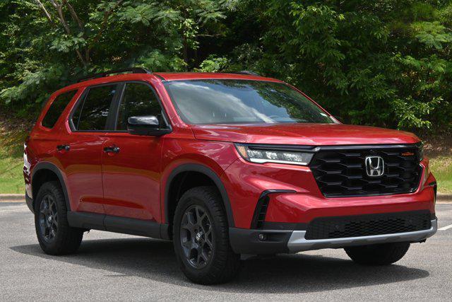 used 2025 Honda Pilot car, priced at $49,994