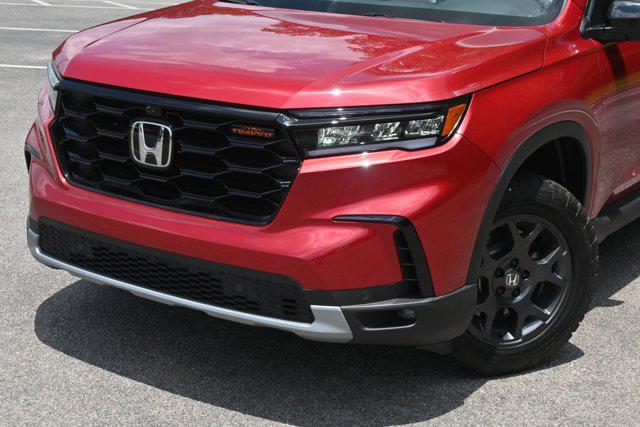 used 2025 Honda Pilot car, priced at $49,994