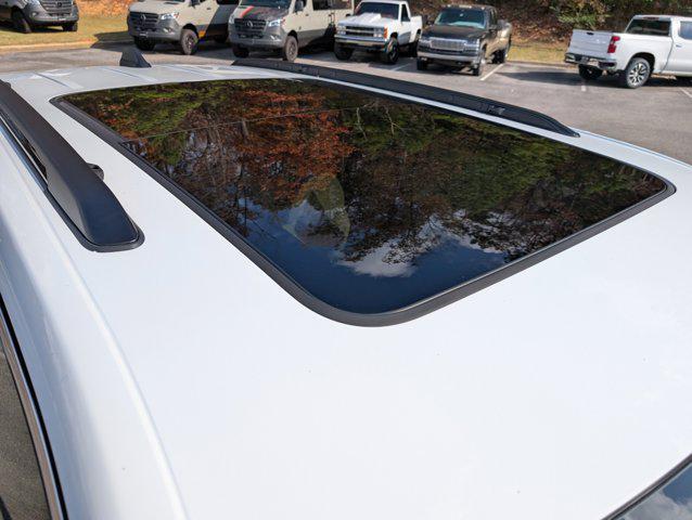 used 2024 Jeep Grand Cherokee car, priced at $33,994