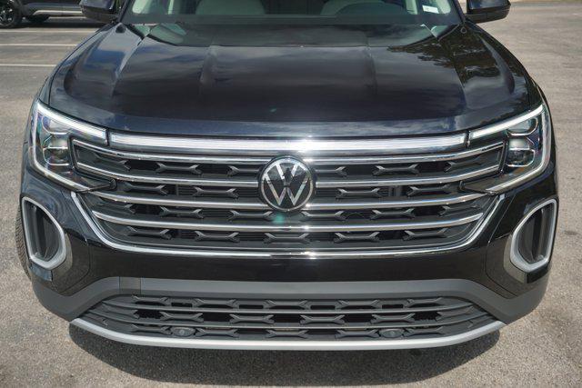 used 2025 Volkswagen Atlas car, priced at $32,995