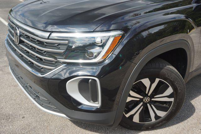 used 2025 Volkswagen Atlas car, priced at $32,995
