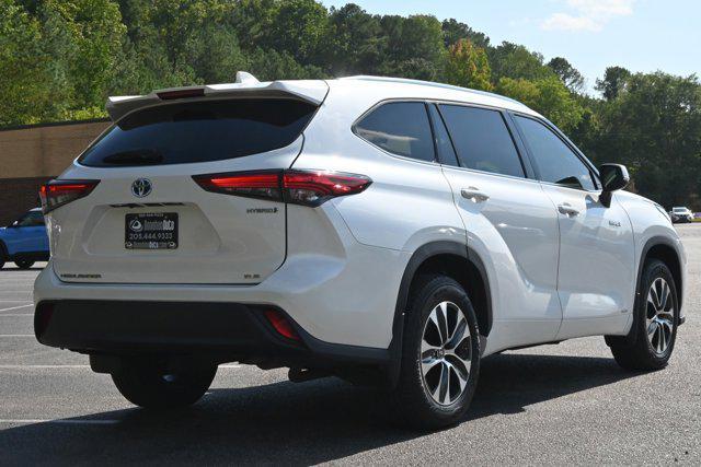 used 2021 Toyota Highlander Hybrid car, priced at $31,995