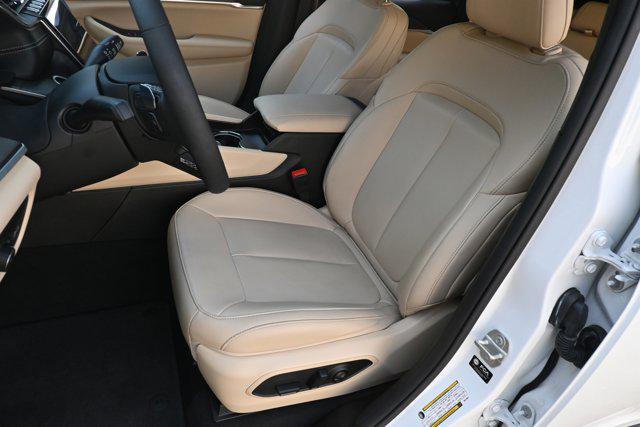 used 2024 Jeep Grand Cherokee car, priced at $32,995