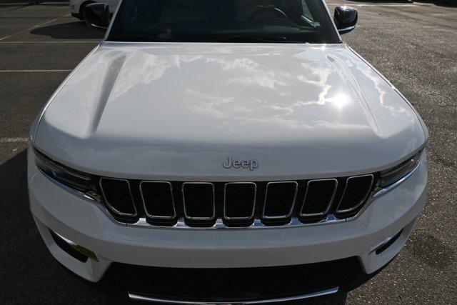 used 2024 Jeep Grand Cherokee car, priced at $32,995
