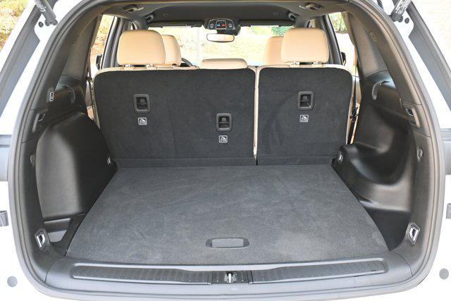 used 2024 Jeep Grand Cherokee car, priced at $32,995