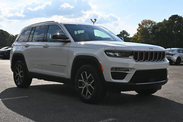 used 2024 Jeep Grand Cherokee car, priced at $32,995