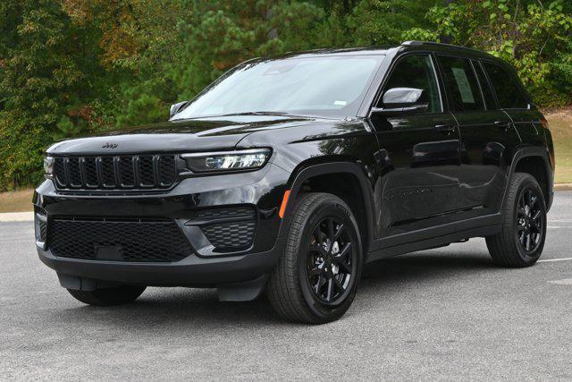 used 2024 Jeep Grand Cherokee car, priced at $31,995